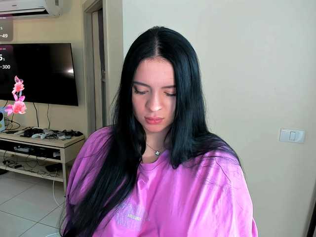 evelyne-xx live cam on BongaCams