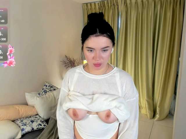 evelyne-xx, live now on BongaCams