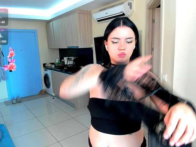 evelyne-xx live webcam show