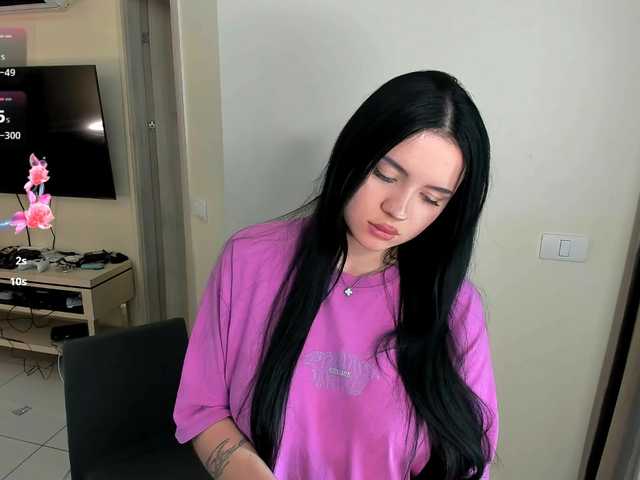 evelyne-xx live cam on BongaCams