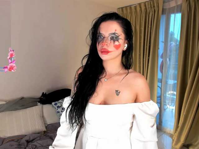 evelyne-xx live cam on BongaCams