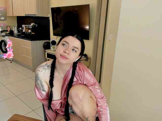 evelyne-xx webcam