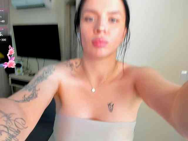 evelyne-xx webcam