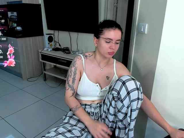 evelyne-xx webcam