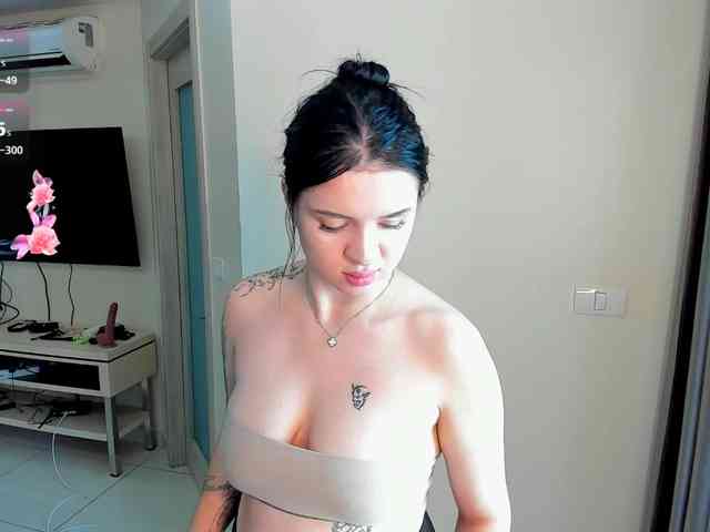 evelyne-xx webcam