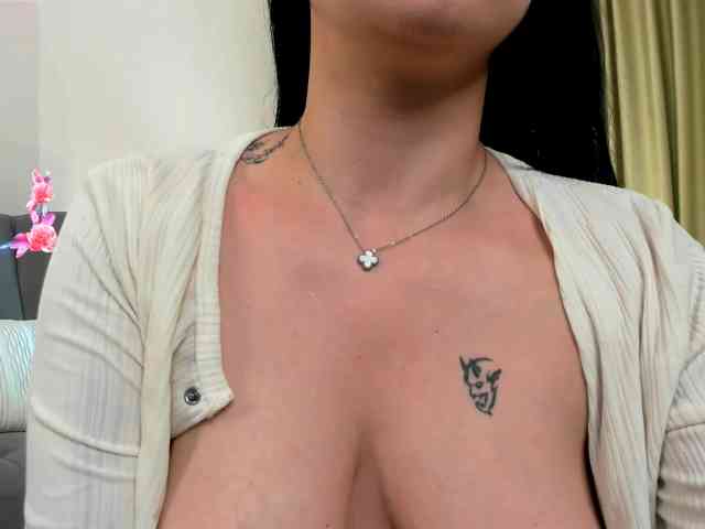 evelyne-xx webcam