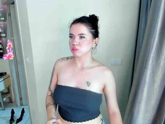 evelyne-xx webcam