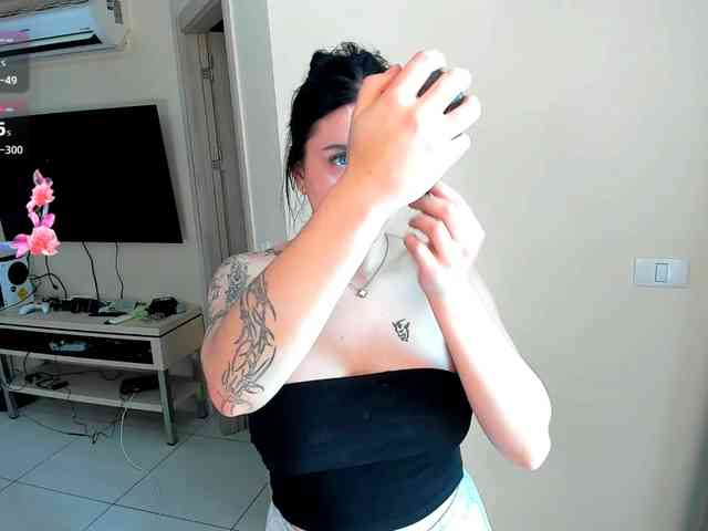 evelyne-xx