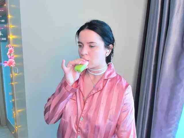 evelyne-xx webcam
