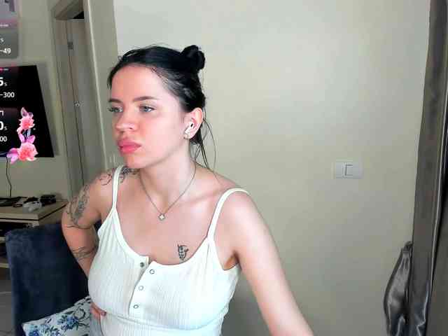 evelyne-xx evelyne-xx