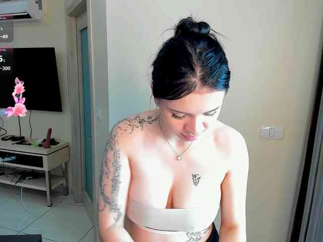 evelyne-xx evelyne-xx