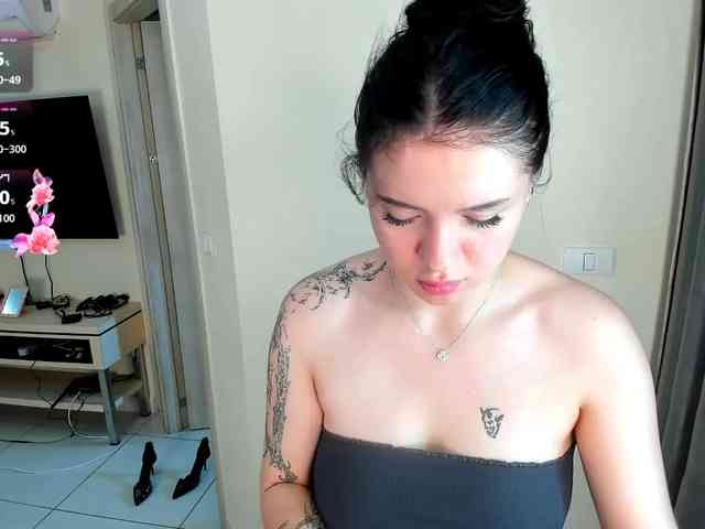 evelyne-xx webcam