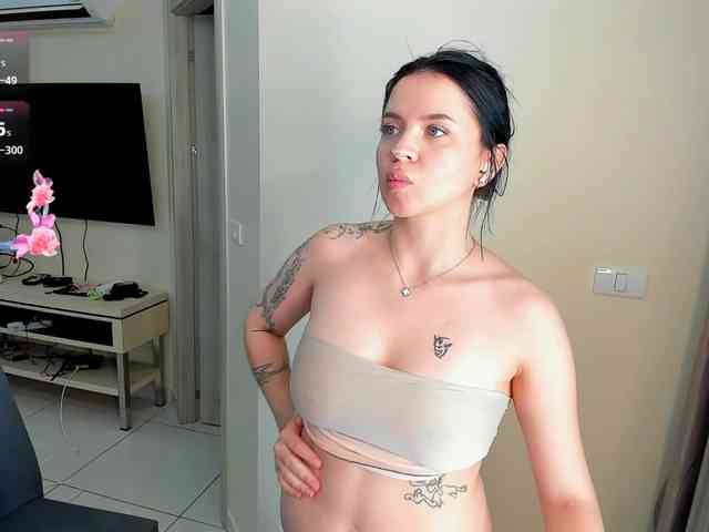evelyne-xx webcam