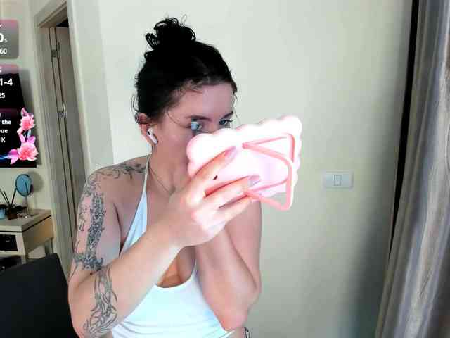 evelyne-xx webcam