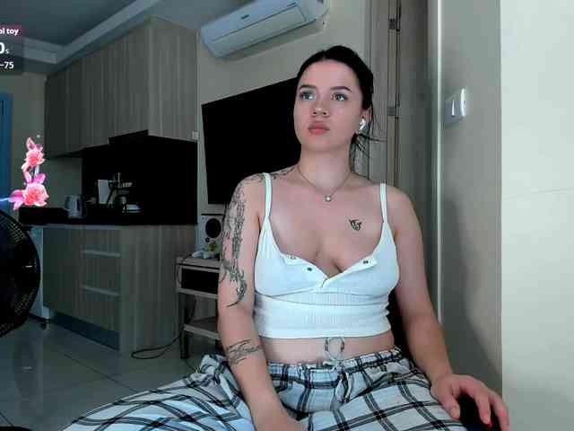 evelyne-xx webcam