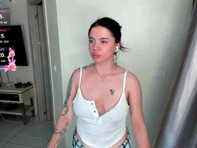 evelyne-xx webcam