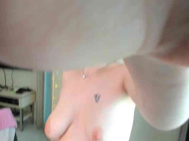 evelyne-xx webcam