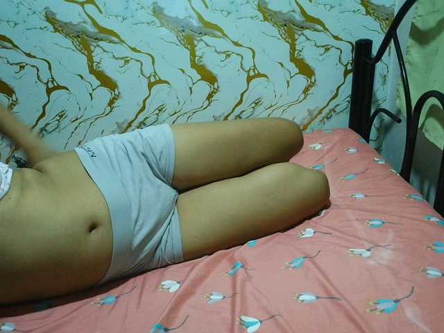 Cazzandra live cam on BongaCams
