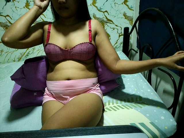 Cazzandra live cam on BongaCams