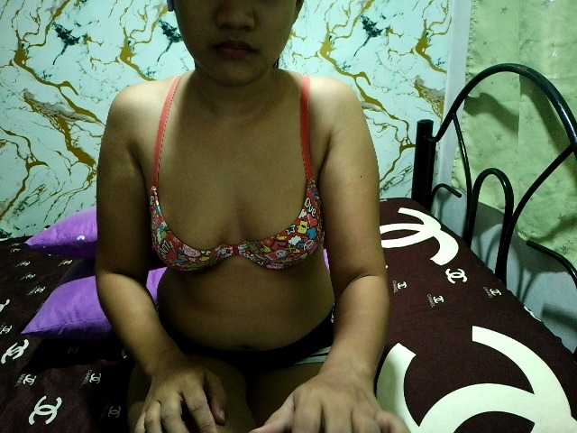 Cazzandra live cam on BongaCams