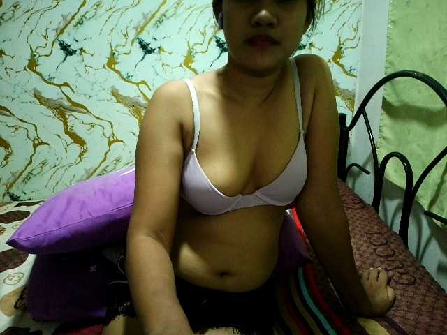 Cazzandra live cam on BongaCams