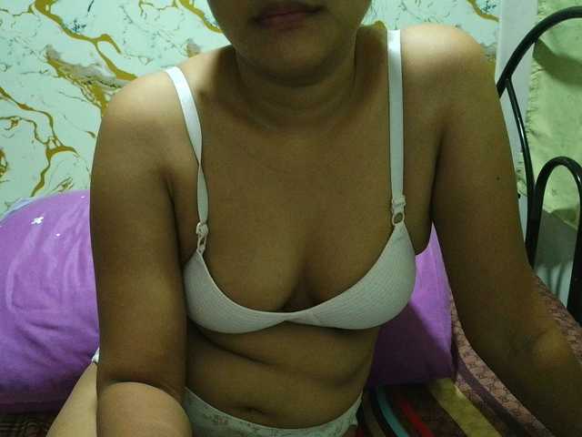 Cazzandra live cam on BongaCams