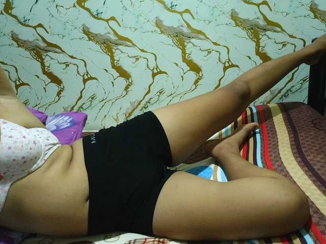Cazzandra live cam on BongaCams
