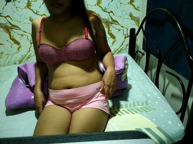 Cazzandra live cam on BongaCams