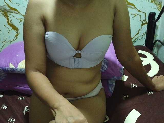 Cazzandra live cam on BongaCams