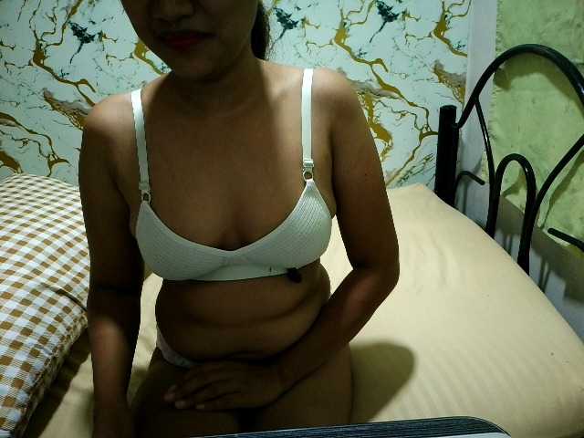 Cazzandra live cam on BongaCams