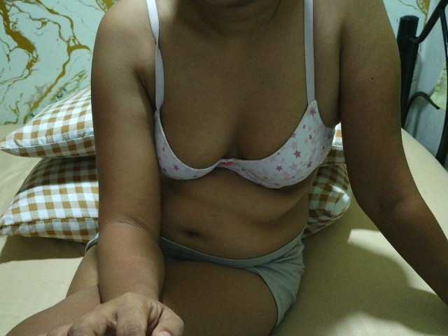Cazzandra live cam on BongaCams