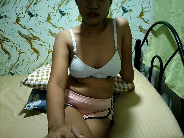 Cazzandra live cam on BongaCams