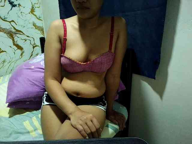 Cazzandra webcam