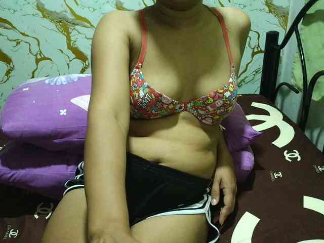 Cazzandra webcam
