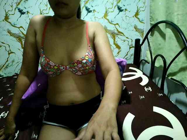 Cazzandra webcam