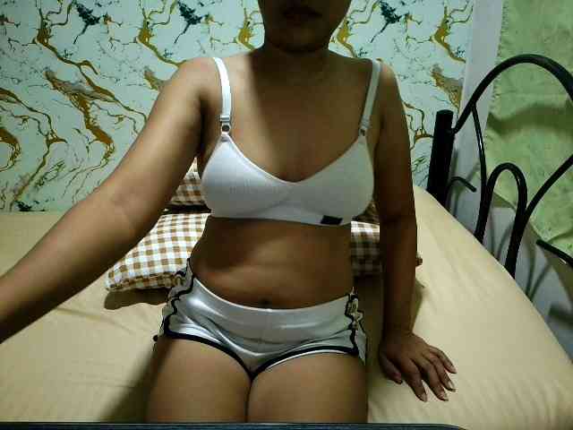 Cazzandra webcam