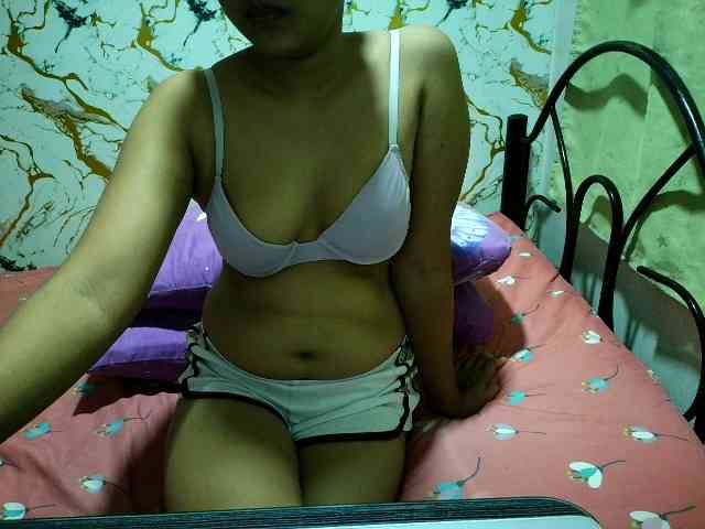 Cazzandra webcam