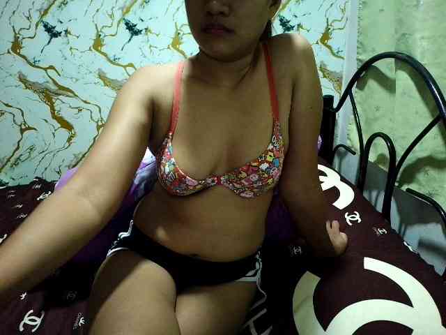 Cazzandra webcam