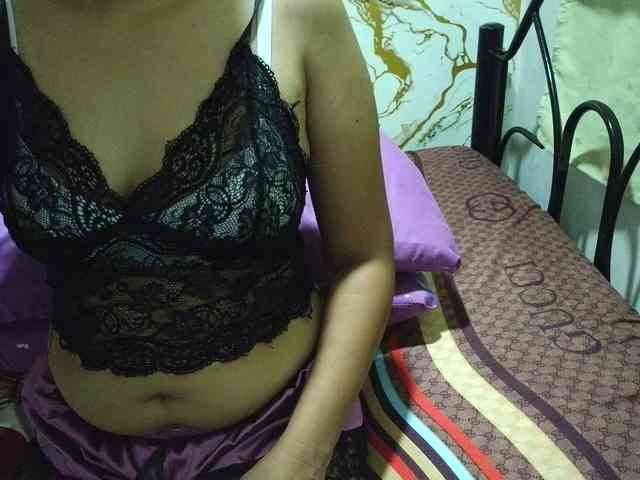 Cazzandra webcam