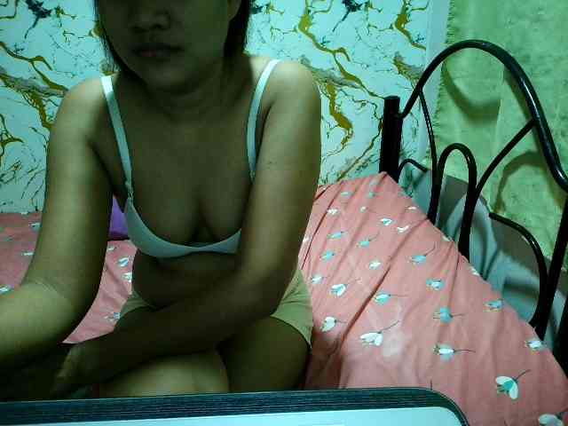 Cazzandra webcam