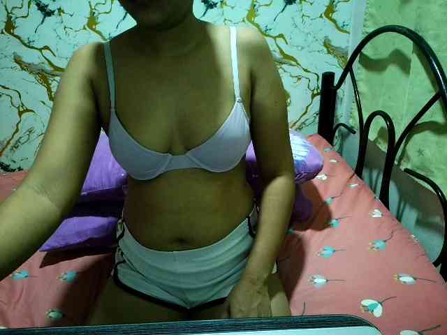 Cazzandra webcam