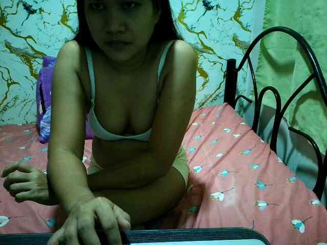 Cazzandra webcam