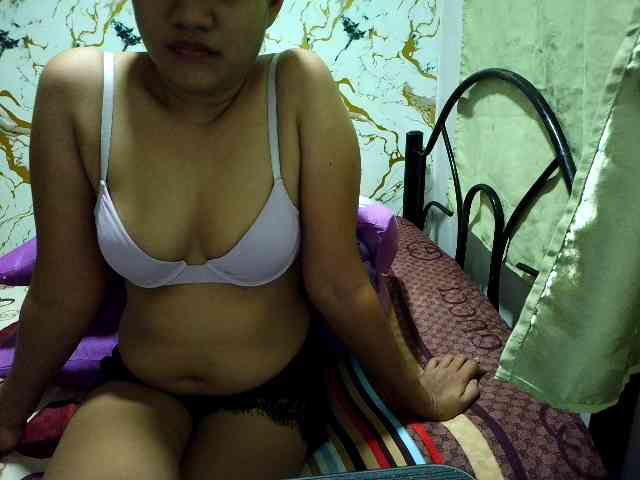 Cazzandra webcam