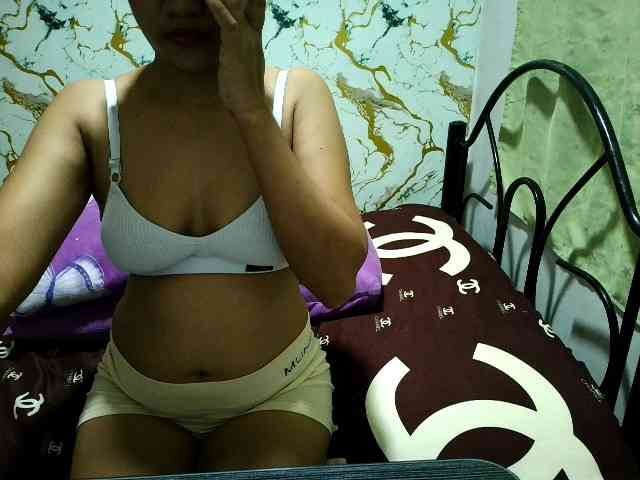 Cazzandra webcam