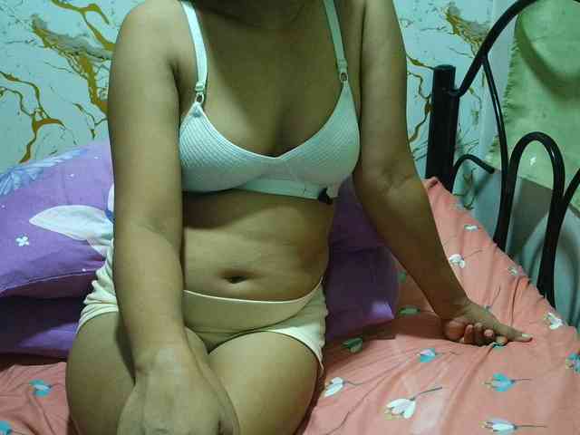 Cazzandra webcam