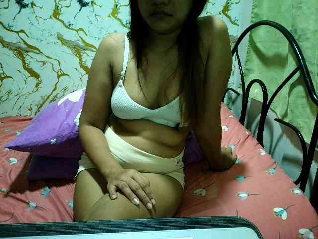 Cazzandra webcam