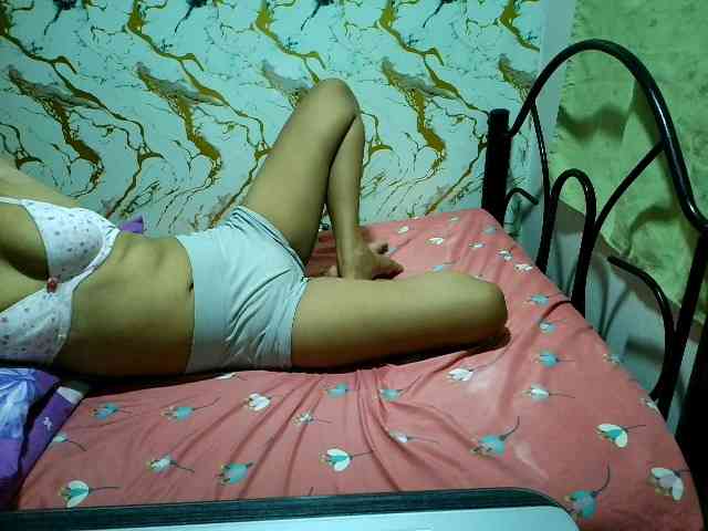 Cazzandra webcam