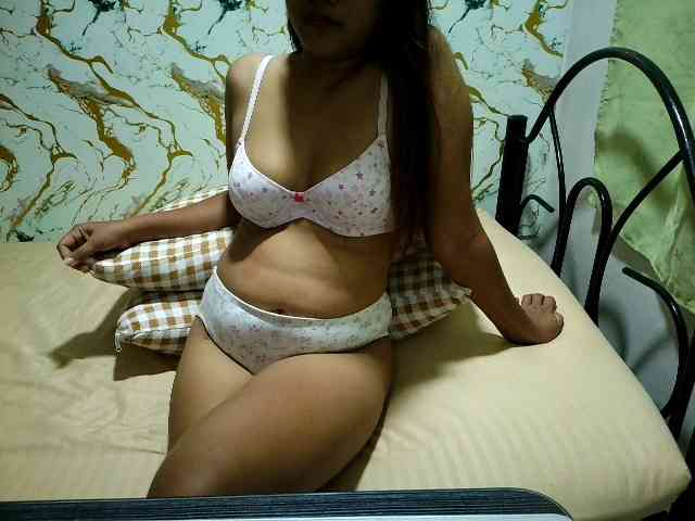Cazzandra webcam