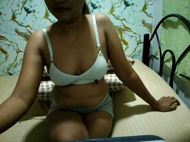 Cazzandra webcam