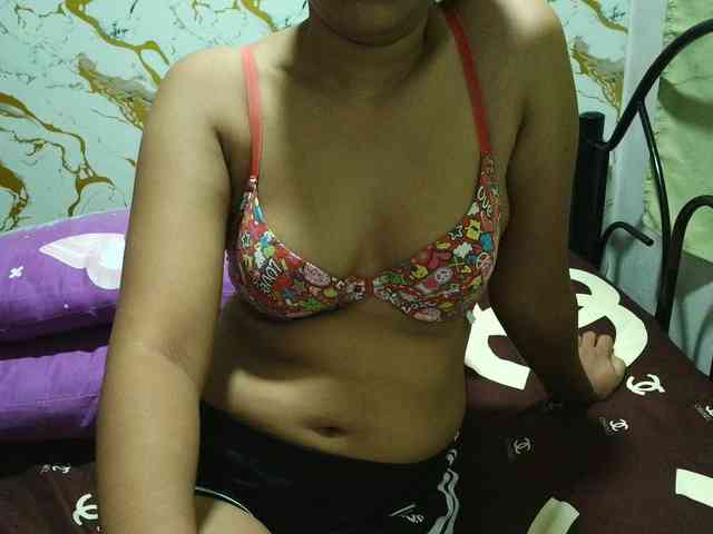 Cazzandra webcam